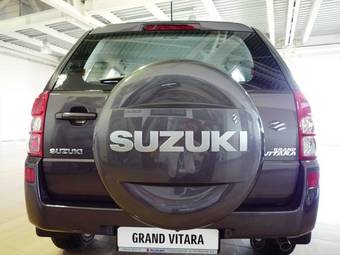 2010 Suzuki Grand Vitara Photos