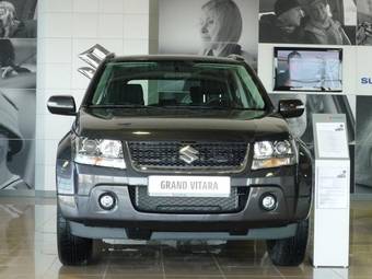 2010 Suzuki Grand Vitara Pictures