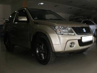 2010 Suzuki Grand Vitara Photos