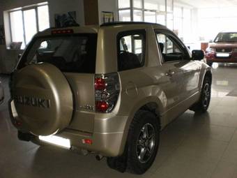 2010 Suzuki Grand Vitara Pictures