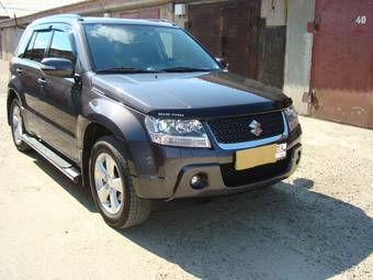 2010 Suzuki Grand Vitara Photos