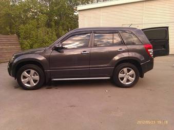 2010 Suzuki Grand Vitara Photos