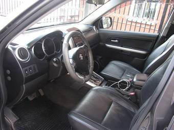 2010 Suzuki Grand Vitara Pictures