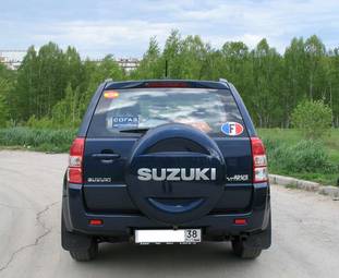 2010 Suzuki Grand Vitara Pictures