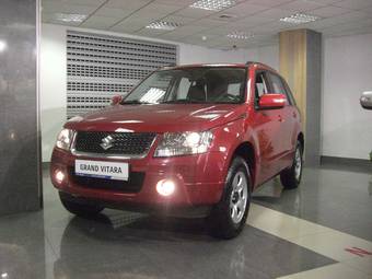 2011 Suzuki Grand Vitara Pictures