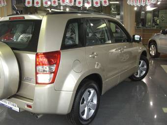 2011 Suzuki Grand Vitara Pictures