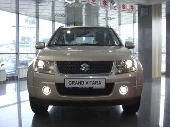 2011 Suzuki Grand Vitara Photos