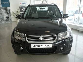 2011 Suzuki Grand Vitara Pictures