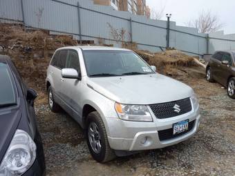 2011 Suzuki Grand Vitara Photos