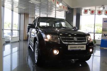 2011 Suzuki Grand Vitara Pictures