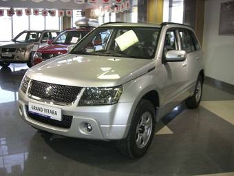 2011 Suzuki Grand Vitara Pictures