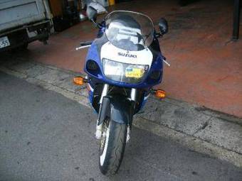2001 Suzuki GSX-R750 Photos