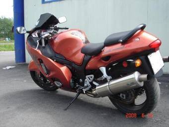 2004 Suzuki GSX1300R HAYABUSA Photos