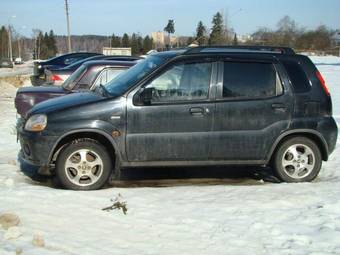 2003 Suzuki Ignis Pictures