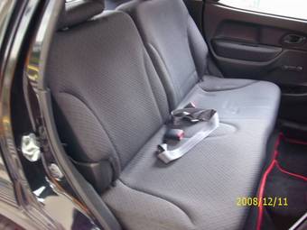 2004 Suzuki Ignis Pictures