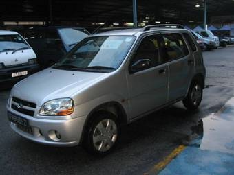 2004 Suzuki Ignis Pictures
