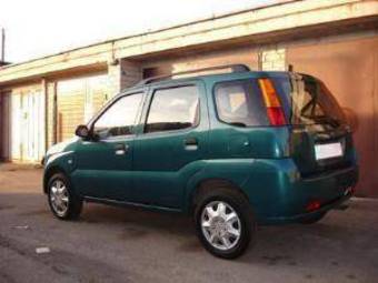 2004 Suzuki Ignis Photos