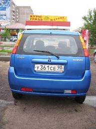 2004 Suzuki Ignis Pictures