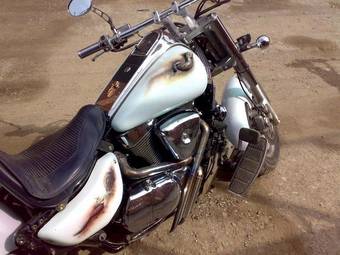 1999 Suzuki Intruder Photos