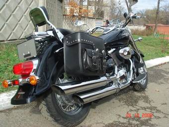 2005 Suzuki Intruder Photos