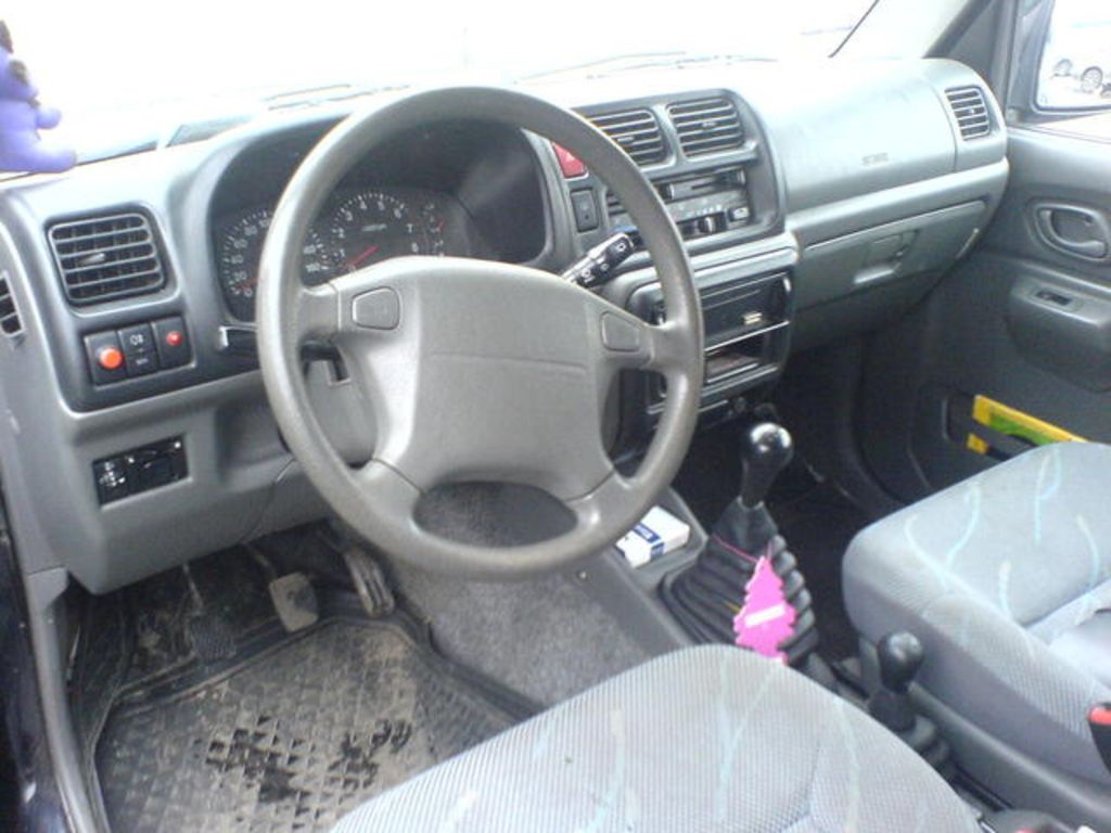 2001 Suzuki Jimny specs