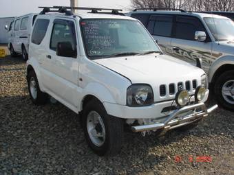 2003 Suzuki Jimny Pictures