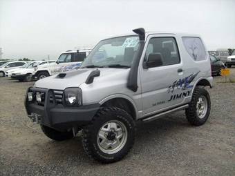 2003 Suzuki Jimny Pictures