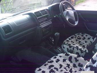 2003 Suzuki Jimny Photos