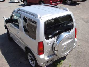 2003 Suzuki Jimny Pictures
