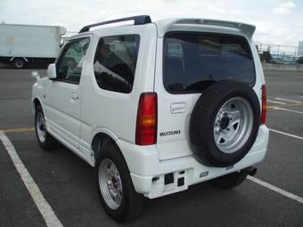 2005 Suzuki Jimny Photos