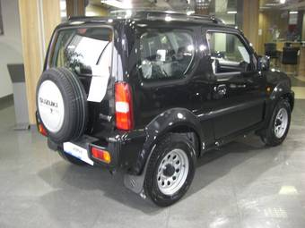 2011 Suzuki Jimny Pictures