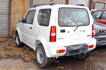 2011 Suzuki Jimny Pictures