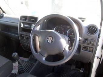 2005 Suzuki Jimny Sierra Pictures