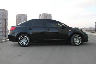 2010 Suzuki Kizashi Pics