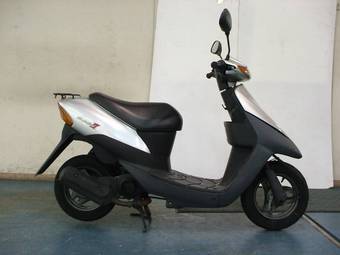 2002 Suzuki LETS II Pictures