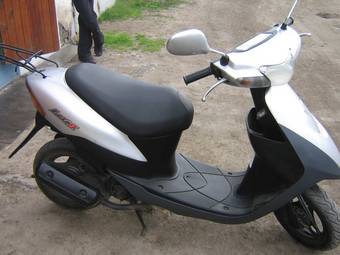 2005 Suzuki LETS II Pictures