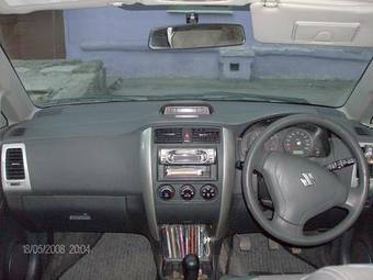 2003 Suzuki Liana Pictures