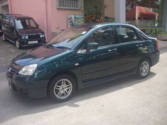 2004 Suzuki Liana Photos