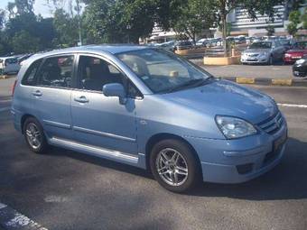 2004 Suzuki Liana Photos