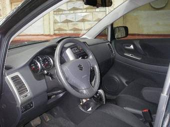 2004 Suzuki Liana Pictures