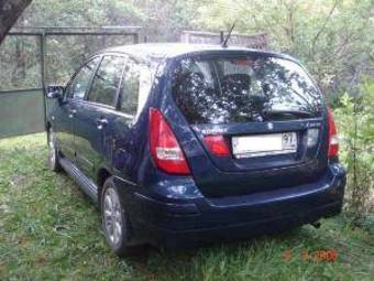 2004 Suzuki Liana Pics