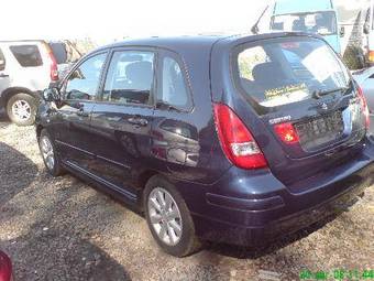 2004 Suzuki Liana Pictures