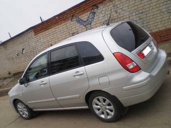 2004 Suzuki Liana Images