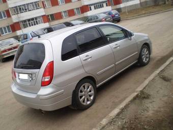 2004 Suzuki Liana Pics