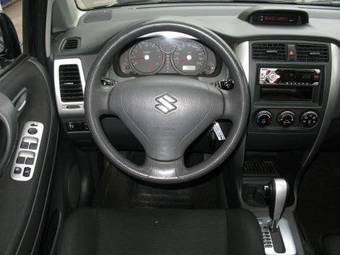 2004 Suzuki Liana Photos