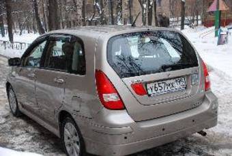 2004 Suzuki Liana Pictures