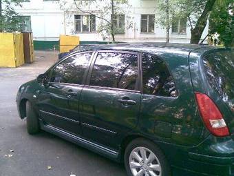 2004 Suzuki Liana Pictures