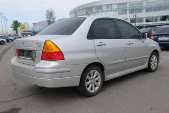 2004 Suzuki Liana Pictures