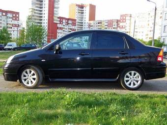 2004 Suzuki Liana Pics
