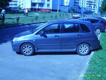 2004 Suzuki Liana Photos